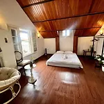 Spacious 5Br Mansion With Pool And Cinema In Hanoi