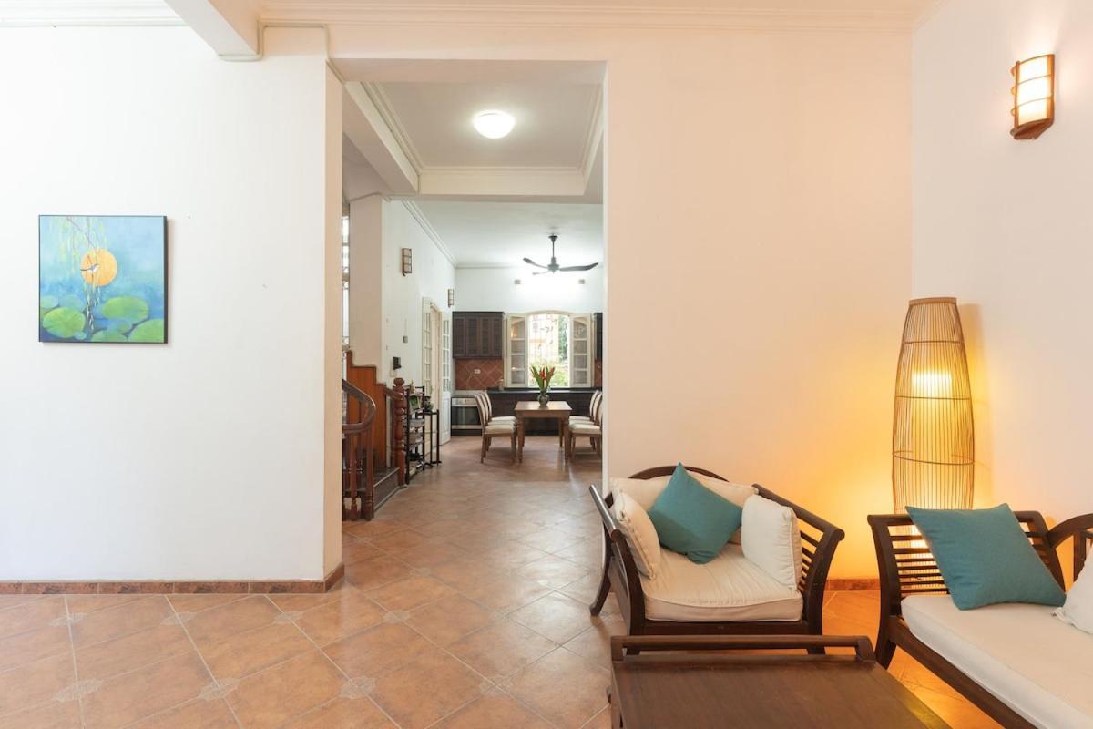 Spacious 5br Mansion With Pool And Cinema In *