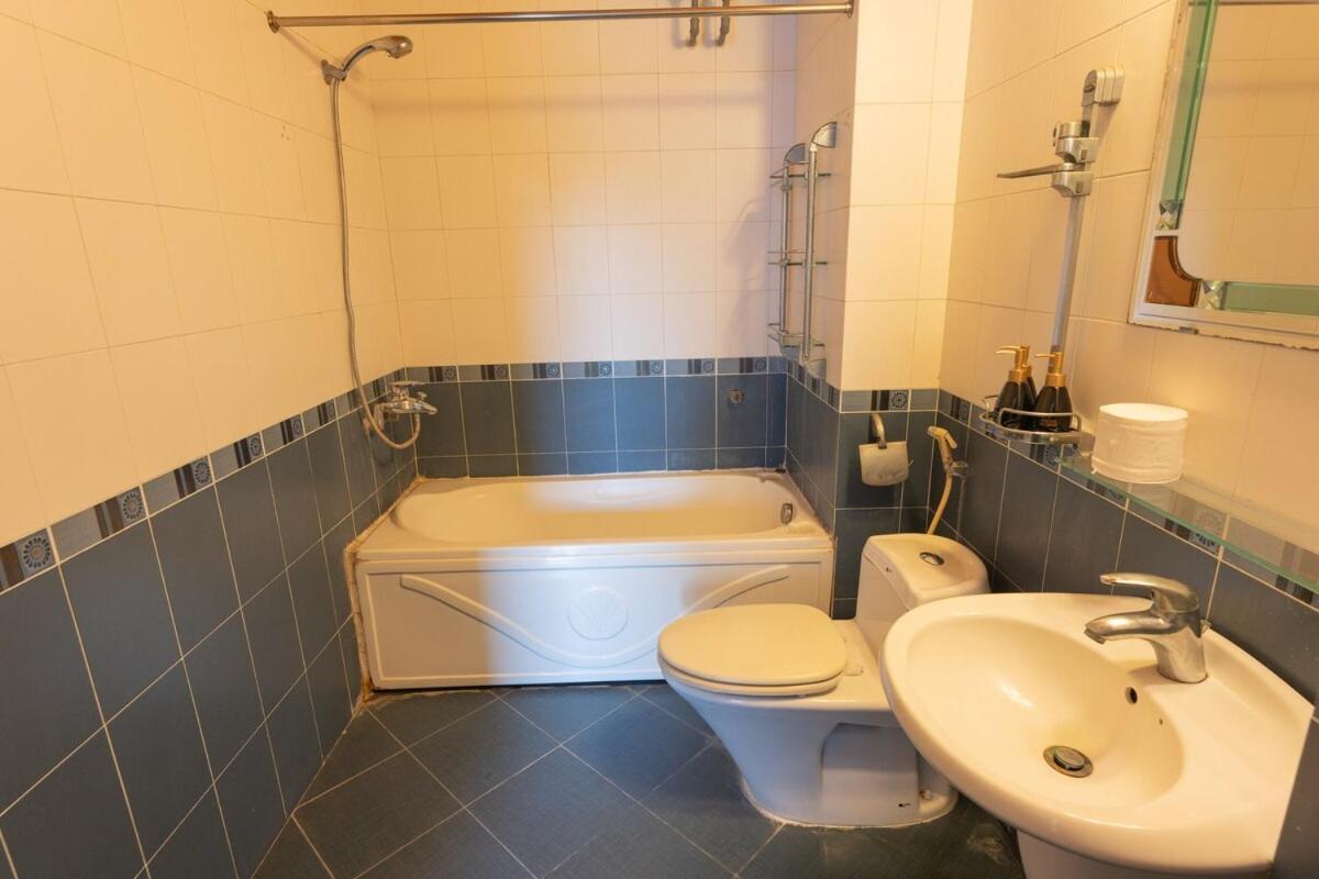 Biệt thự Spacious 5br Mansion With Pool And Cinema In Hà Nội