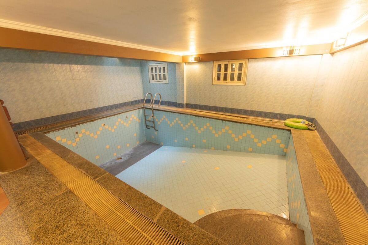 Biệt thự Spacious 5br Mansion With Pool And Cinema In *